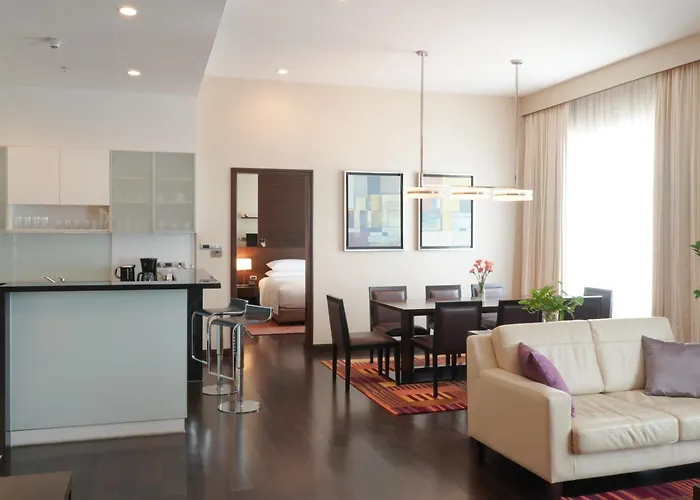 Hotel Marriott Executive Sukhumvit Park, 5*