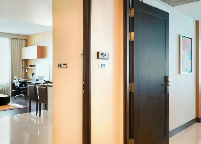 Marriott Executive Sukhumvit Park, Hotel